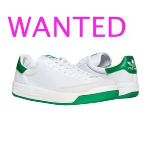 ISO WANTED Adidas Rod Laver